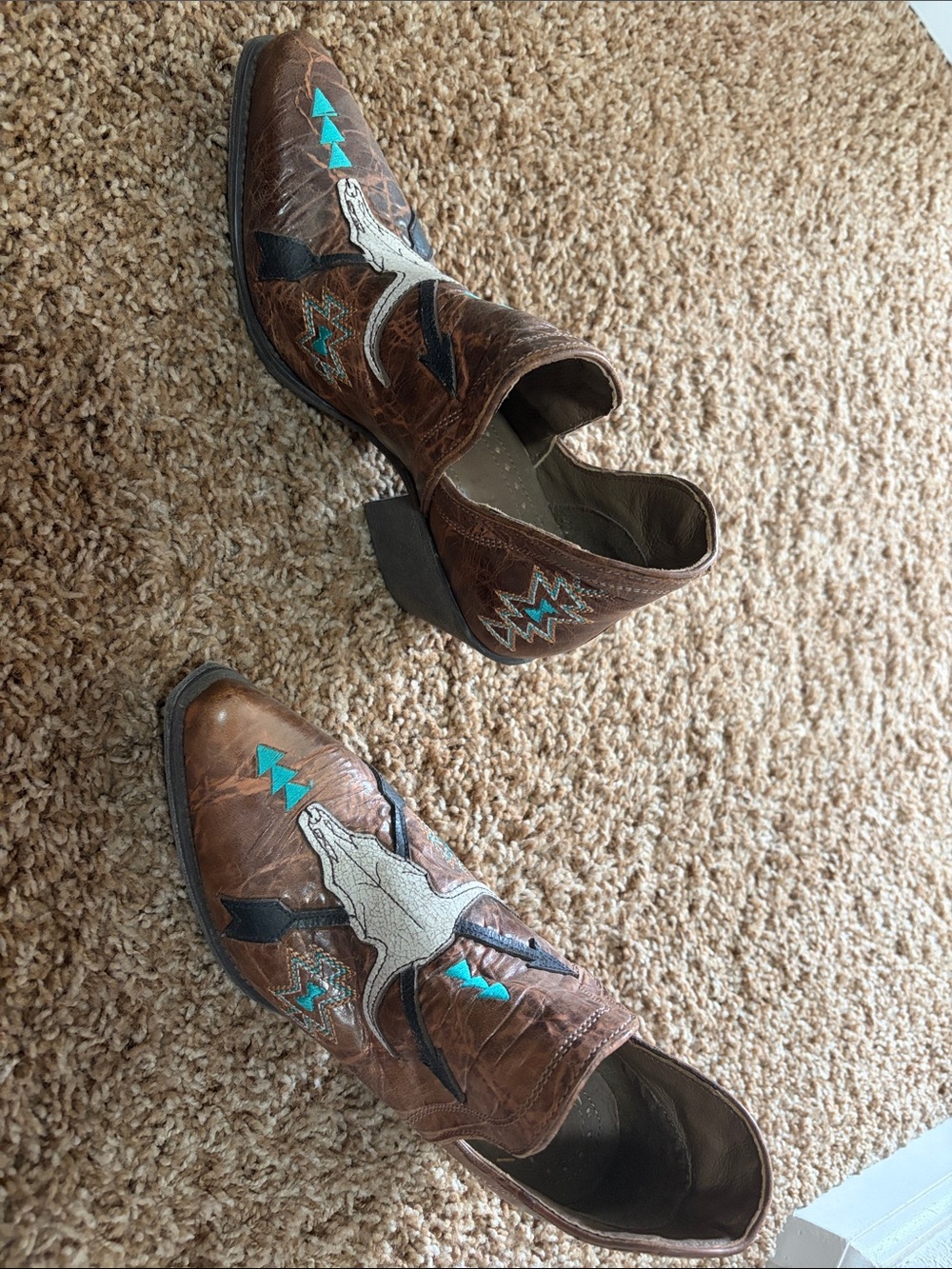 Ariat Brown Leather Cowboy Boots with Turquoise Accents - Picture 3 of 5